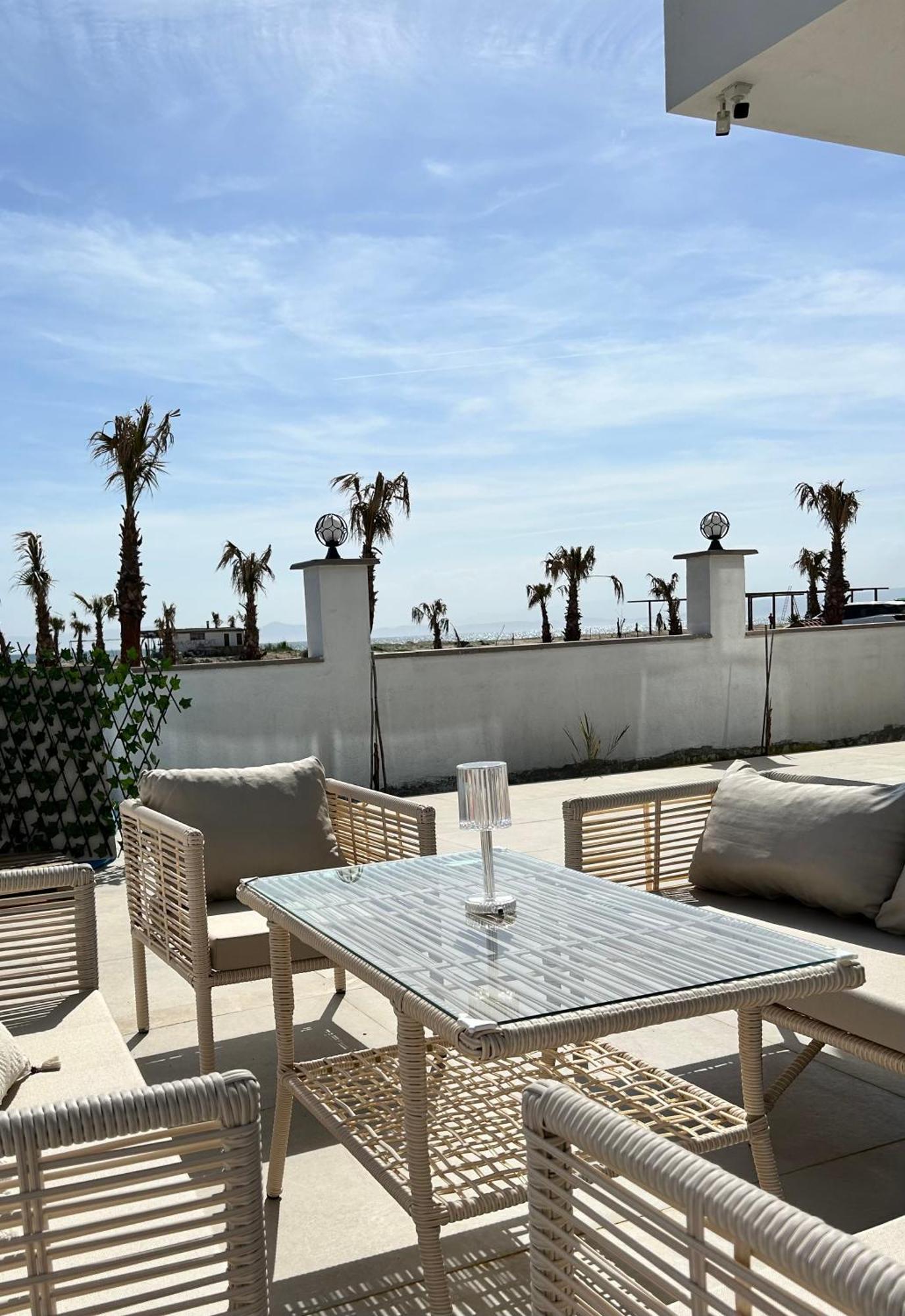 Отель Soho Ayvalik Beach House Kucukkoy  Экстерьер фото